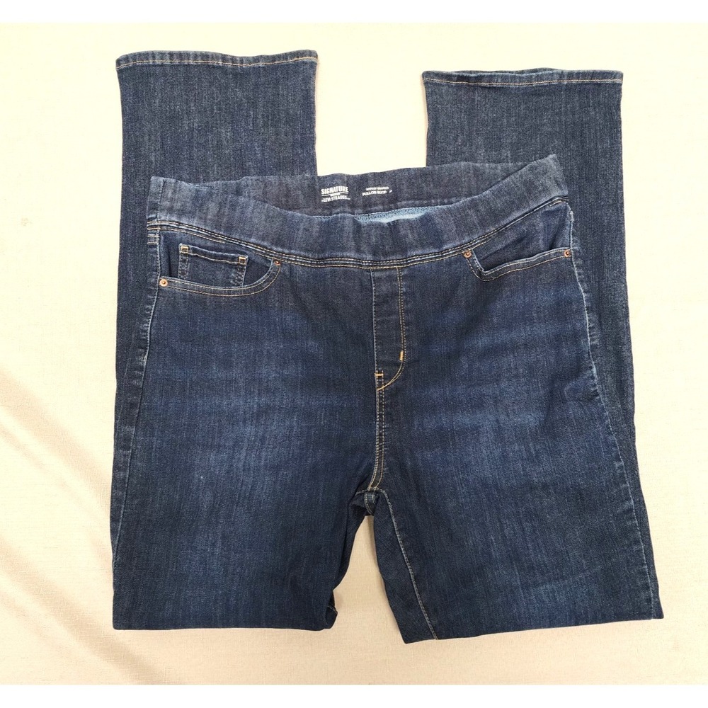 Signature by Levi Strauss Women's Pull-On Totally  Shaping Boot  Cut Jeans 18L**